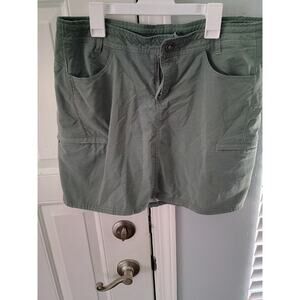 Women's Khul
 Skirt size 8